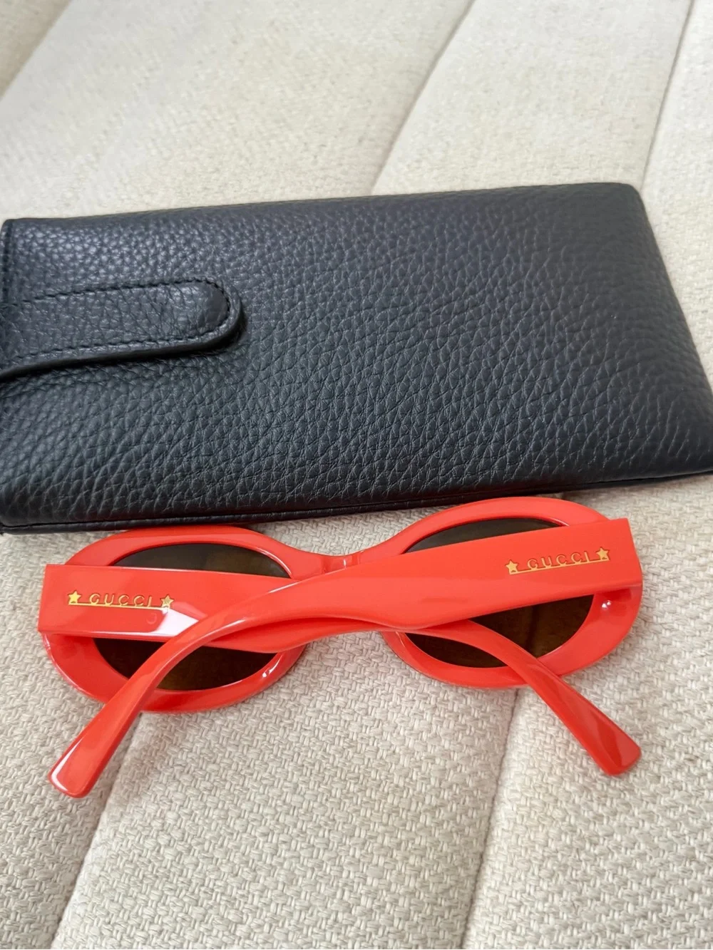 Gucci Sunglasses - red